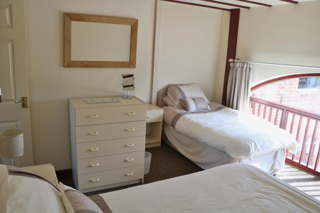 Bank Top Farm Cottages Stoke-on-Trent Extérieur photo